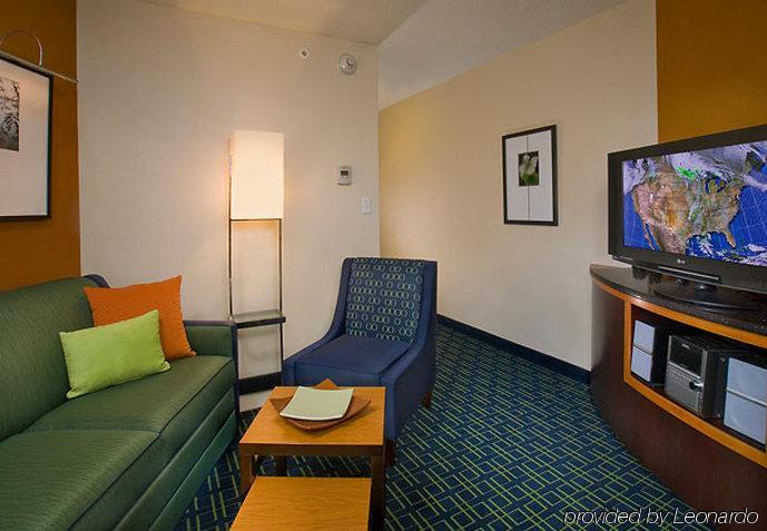 Fairfield Inn & Suites Louisville East Bilik gambar